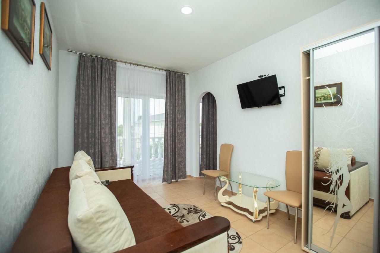 Amalia Hotel Żeleznyj Port Zewnętrze zdjęcie